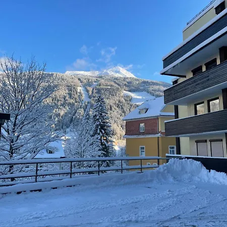 Grenzberg 20 * באד גסטיין